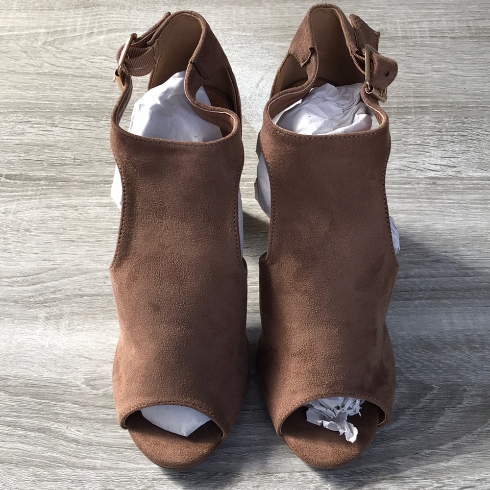 Bella Marie Shirley Style Bootie Cut High Heel Shoes (Brand New)